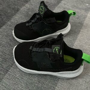 EUC toddler Nike sneakers: Crater Impact